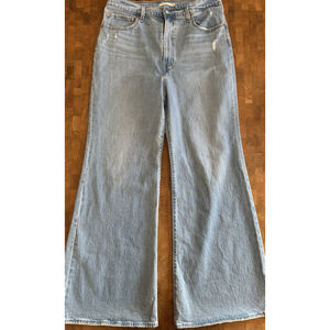 Levi’s 33x34 Premium Ribcage Bell Flare Jeans Sonoma Walks - Medium Wash